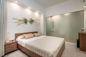 4 habitaciones, tabla de planchar con plancha y wifi gratis 