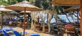 pelouzo island view II
