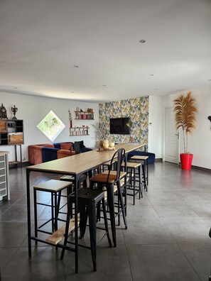 Dining - Villa with heated, secure swimming pool, 10 minutes from the beach (Cers)