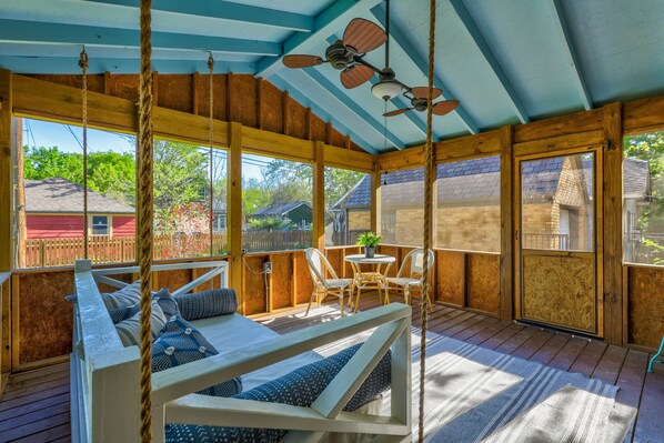 View from property - Large luxury Home - Walk to Campus/Stadium in the Heart of Norman (norman)