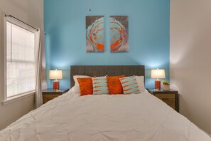 1 bedroom, iron/ironing board, WiFi - Near Hospitals:AMH/MCA/USMD✶King Bed✶WiFi✶Parking #104 (Arlington)
