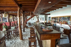 Bar (on property) - Constance Tsarabanjina Madagascar (Helville, Nosy be)