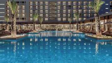 Indoor pool, 2 outdoor pools, pool loungers