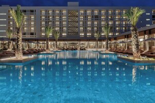 Indoor pool, 2 outdoor pools, sun loungers