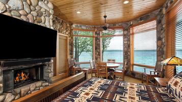 8 habitaciones, escritorio, tabla de planchar con plancha y wifi gratis