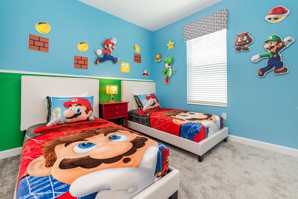 6 bedrooms, iron/ironing board, WiFi, bed sheets