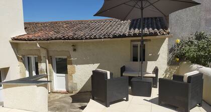 Rural Cottage with garden on the border of the Deux-Sevres and Vendee