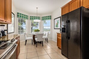 Fridge, microwave, oven, stovetop - Archfeld Oasis | West-Facing 5-Bedroom Vacation Home w/ Private Pool, Close to Disney (Kissimmee)