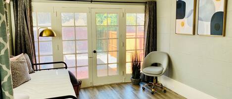 3 chambres, bureau, Wi-Fi, draps fournis