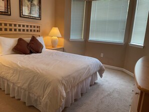 3 Schlafzimmer, Bügeleisen/Bügelbrett, WLAN, Bettwäsche