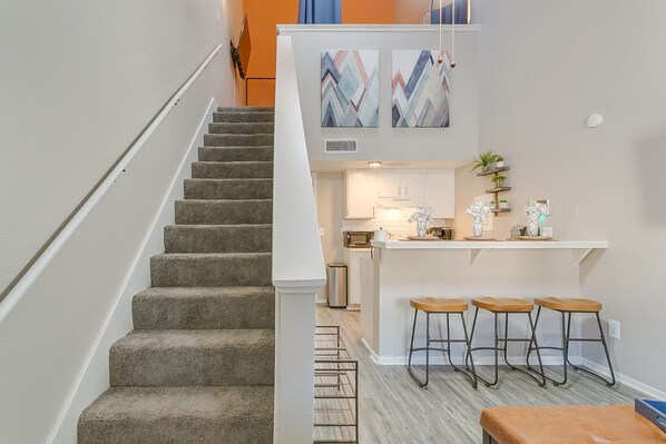 المنشأة من الداخل