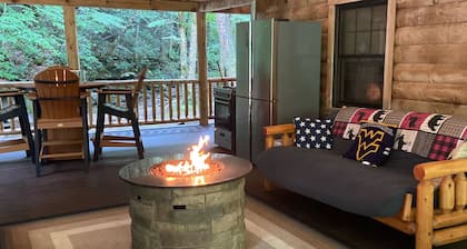 Private creek cabin with hot tub nestled in the foothills of Cheat mountain