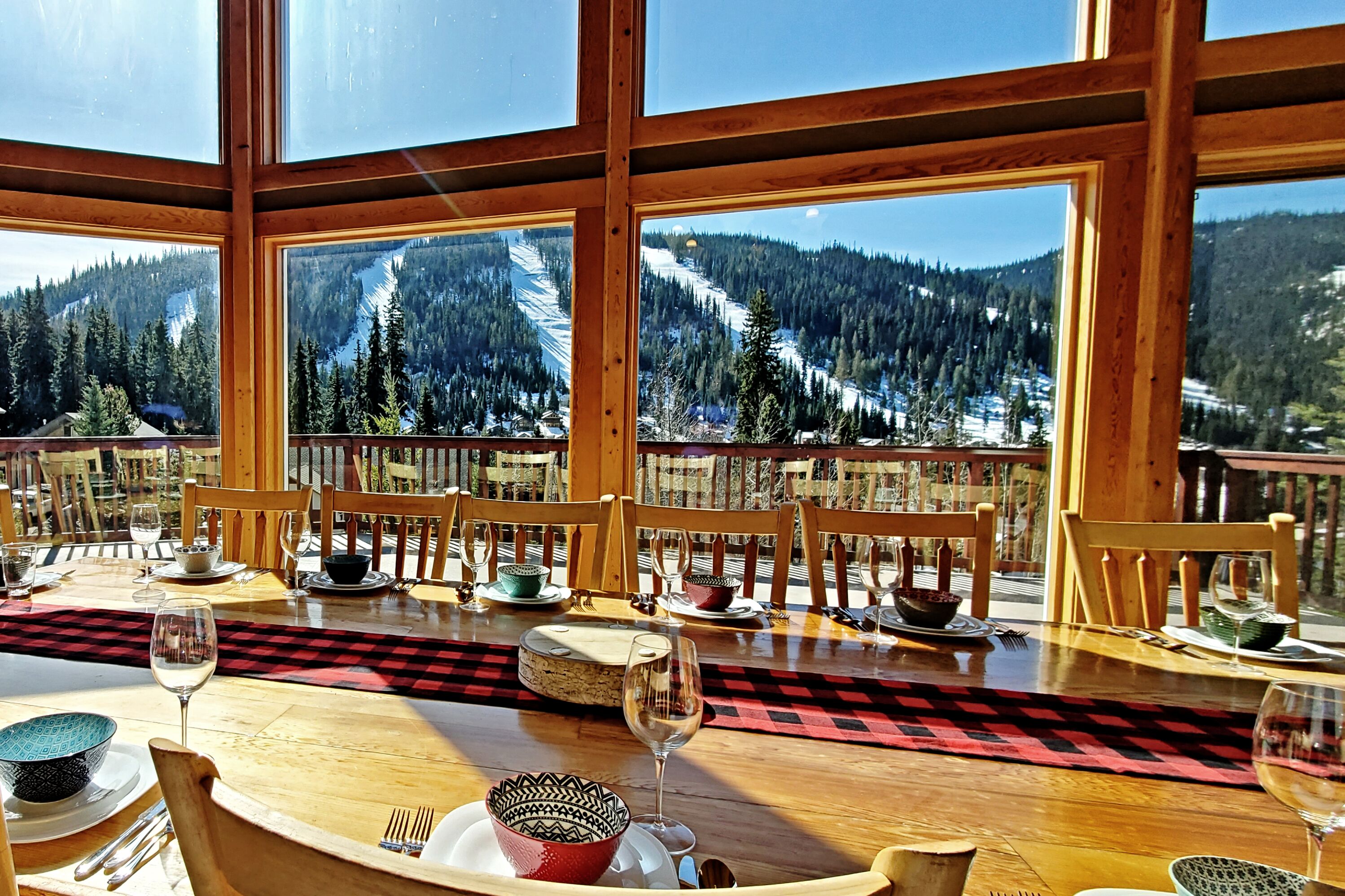 Wow!  A spectacular view while you eat!