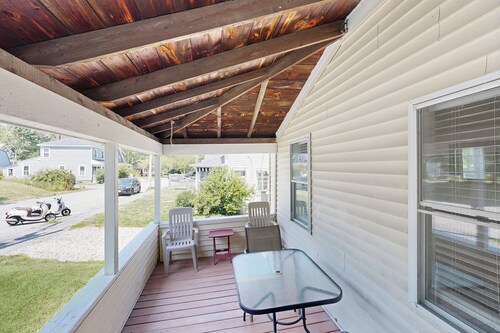 Countryside home with classic front porch - walk to town/Acadia/Glen Mary Park