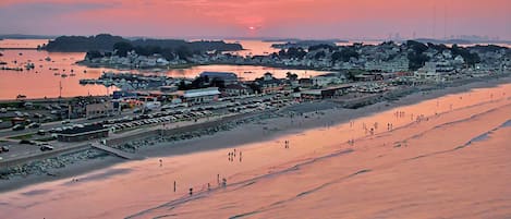 Am Strand, Liegestühle, Strandtücher