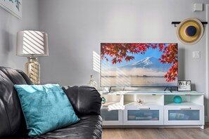 Smart TV, books