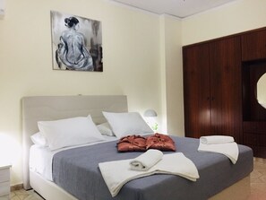 2 bedrooms, iron/ironing board, WiFi, bed sheets - Kallipatira apartments (Rhodes)