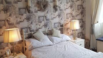 2 chambres, fer et planche Ă repasser, Wi-Fi, draps fournis