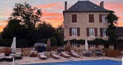 Luxury 2-Bed Gite in Chateau Garnier