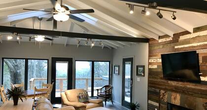 Lakeview @ Firefly Hideaway Lake Texoma Hot Tub King Bed FirePit Boat Parking