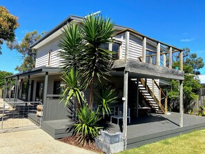 Exterior - Spacious 5 bedroom, family-friendly property - enjoy the beauty of Barwon Heads. (Barwon Heads)