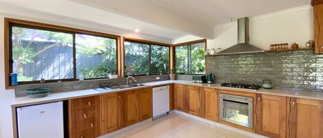 Fridge, microwave, oven, dishwasher