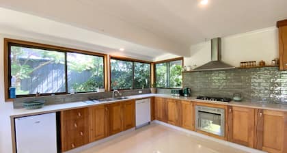 Spacious 5 bedroom, family-friendly property - enjoy the beauty of Barwon Heads.