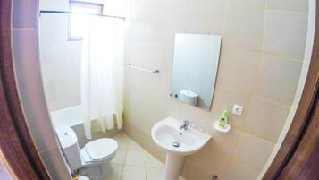 Douche, articles de toilette gratuits