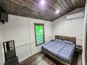 2 bedrooms, bed sheets