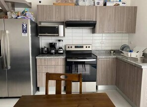 Fridge, microwave, oven, stovetop - Lomas quiros house (Tambor)