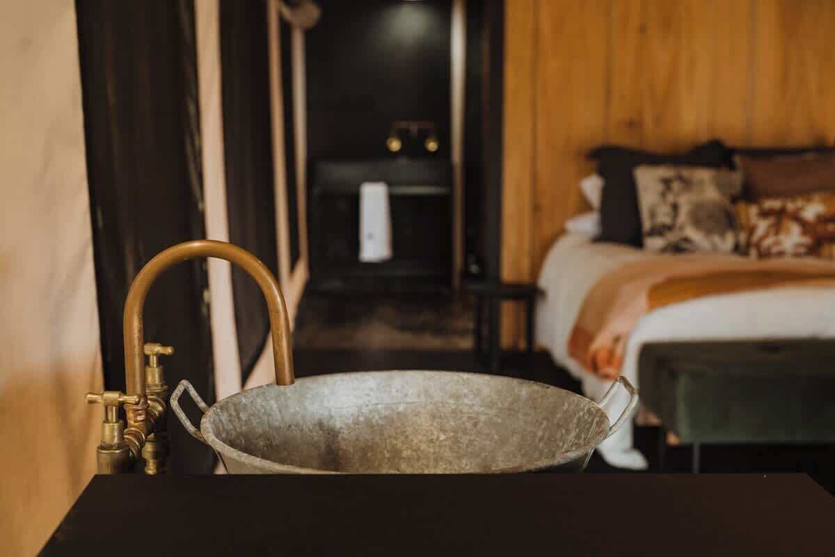 1 habitación y ropa de cama 