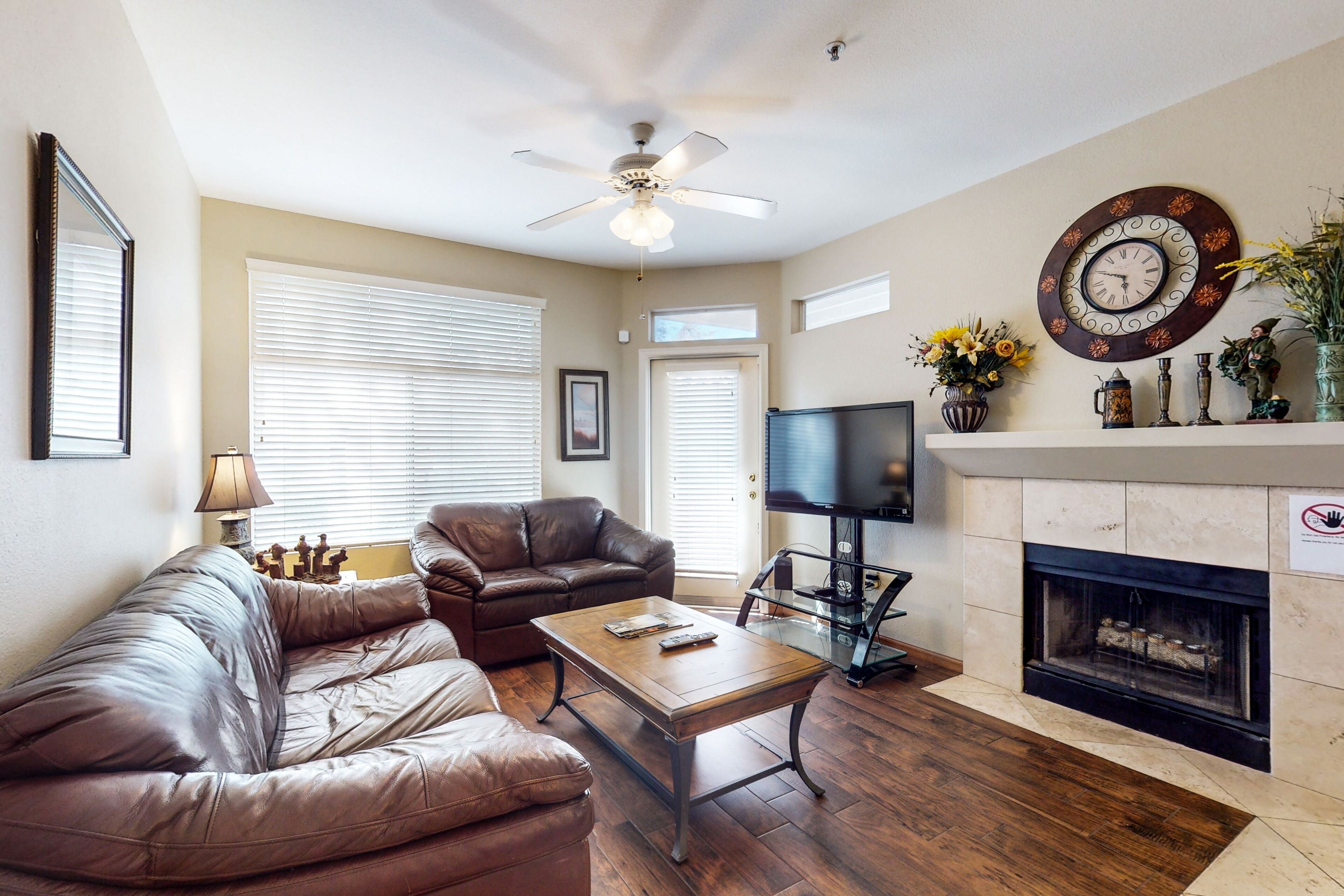 Cozy Condo w/ Free WiFi, a Furnished Patio, Shared Pool, Hot Tub, & Gas Grills