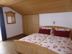 3 Schlafzimmer, Internetzugang, Bettwäsche