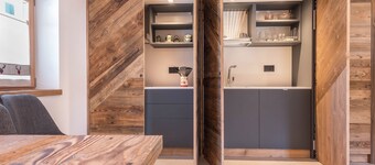 Apartment 'Majon Baticher' with Mountain View, Balcony and Wi-Fi