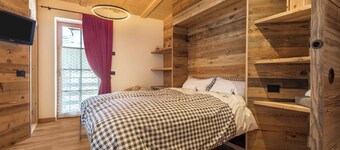 Apartment 'Majon Baticher' with Mountain View, Balcony and Wi-Fi