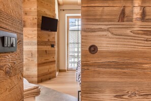 3 bedrooms, iron/ironing board, free WiFi, bed sheets - Apartment 'Majon Baticher' with Mountain View, Balcony and Wi-Fi (Canazei)