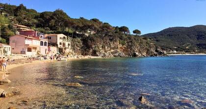 Villa Solana – Golfo della Biodola e pochi passi dalla spiaggia