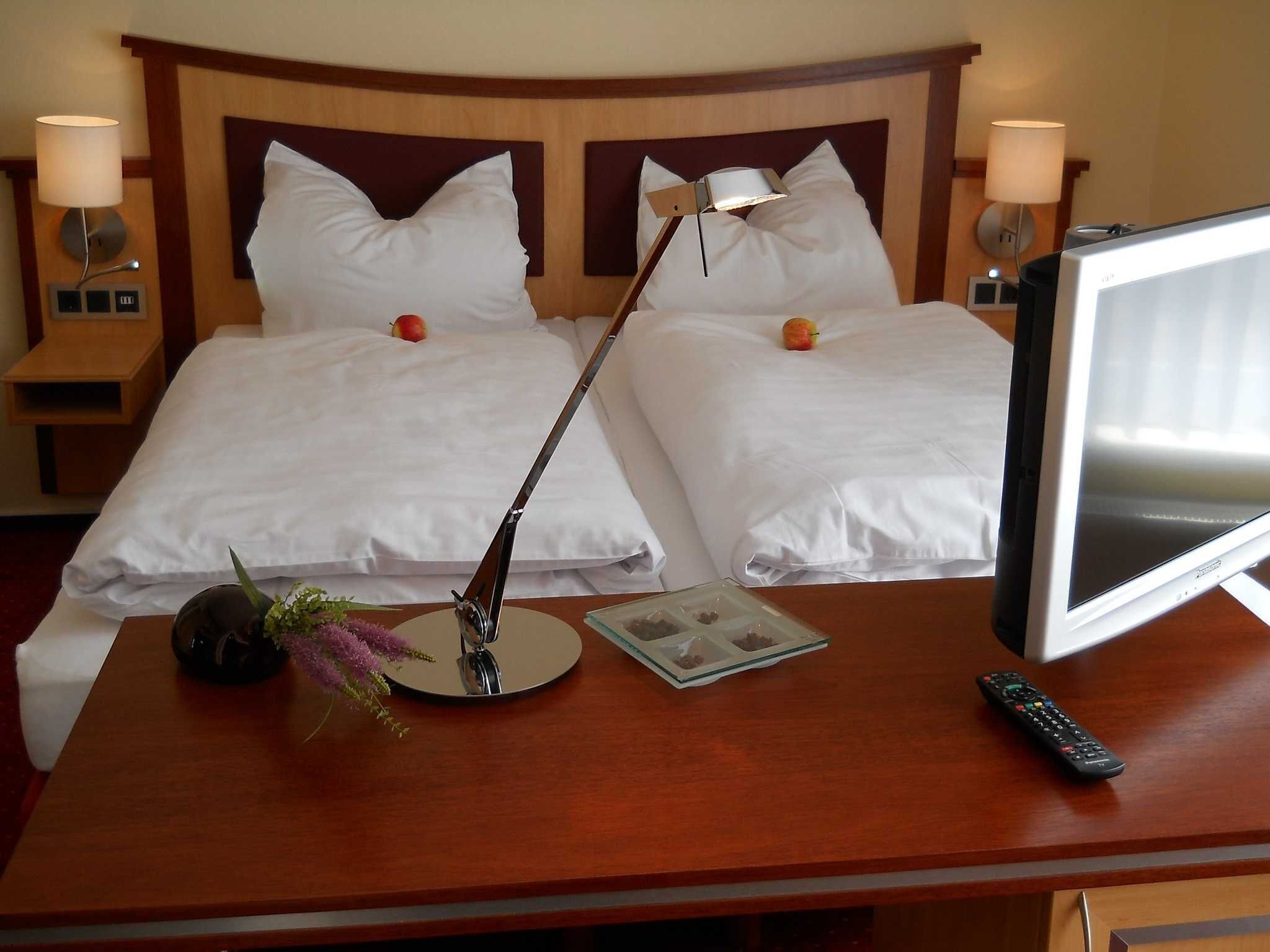 1 bedroom, in-room safe, desk, travel crib