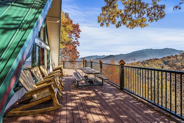 Grand Pinnacle's deck with stunning views