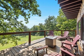 Property grounds - Unwind at Ozark Outdoor! Nestled in Nature-Pvt Firepit & Hot Tub-Near Big Cedar Cozy (Ridgedale)