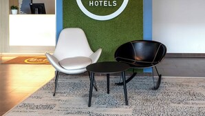 Unclassified image, 2 of 34, button - B&B Hotel Frankfurt-hahn Airport (Lautzenhausen)