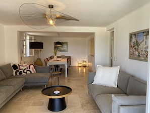 Smart TV, DVD player - Le Vieux Cerisier - vue Mont Ventoux completely renovated-Bonnieux (Bonnieux)