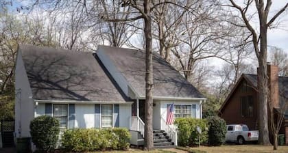 Pet Friendly & Fast WiFi - Fresh at Forest Hills