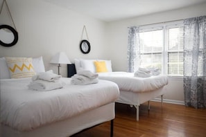 4 chambres, fer et planche à repasser, Wi-Fi, draps fournis