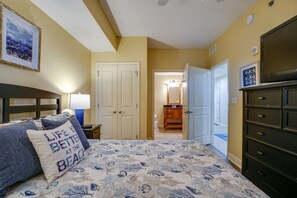 4 bedrooms, iron/ironing board, free WiFi, bed sheets - 💎Sterling Breeze 406! Direct Beach Front 3Br VIP Beach Svc Included (Panama City Beach)
