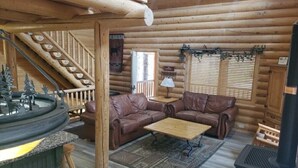 5 bedrooms, iron/ironing board, WiFi, bed sheets