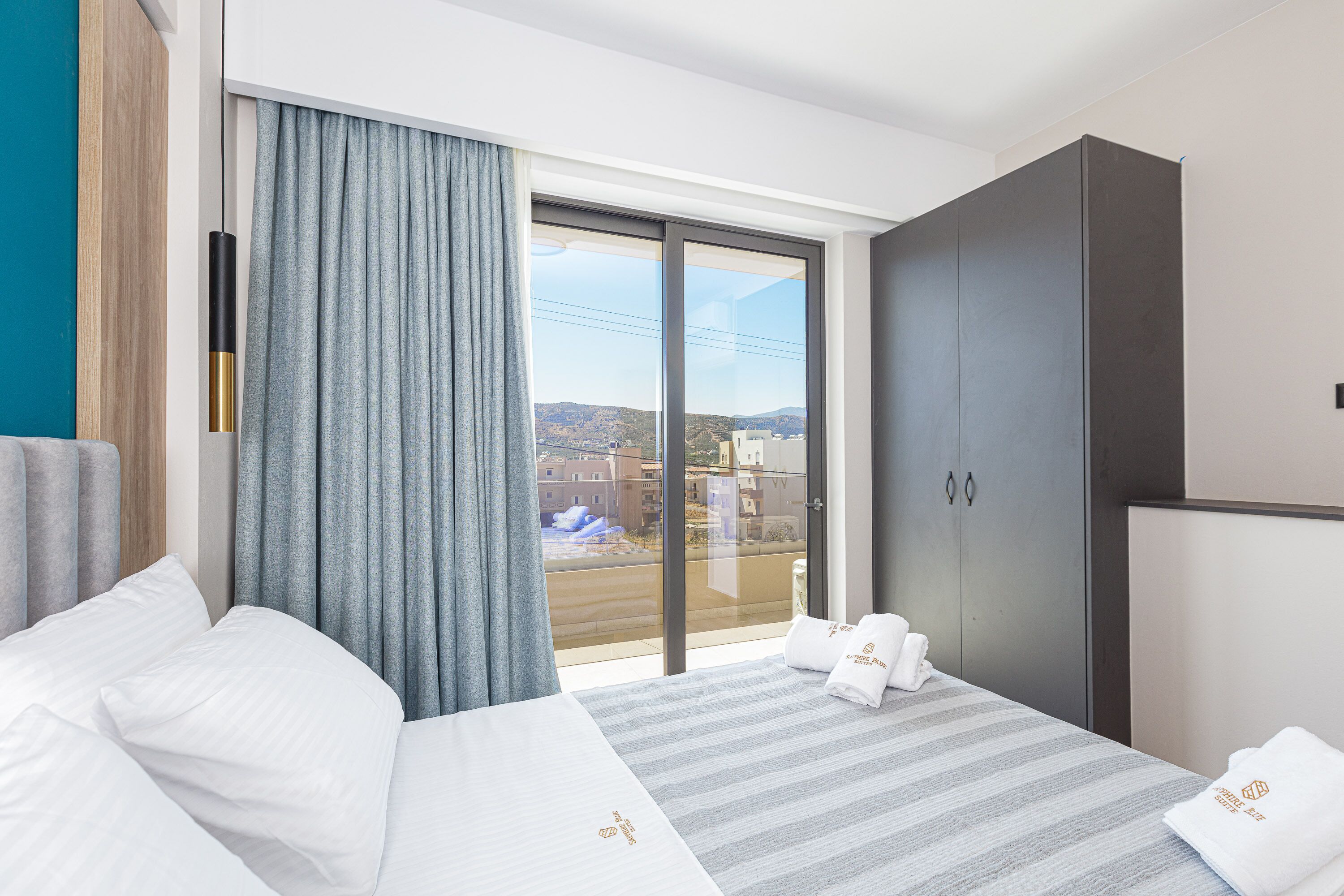 Suite | Premium bedding, individually decorated, individually furnished