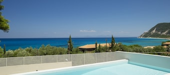 Ionian White Villas 250m from a sandy beach & close to Agios Nikitas!