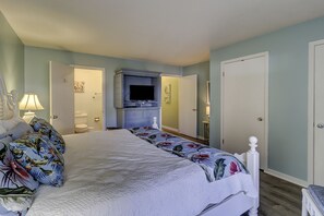 2 chambres, fer et planche à repasser, Wi-Fi gratuit, draps fournis