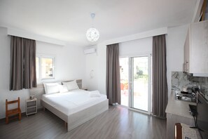 패밀리룸, 발코니 | 책상, 무료 WiFi